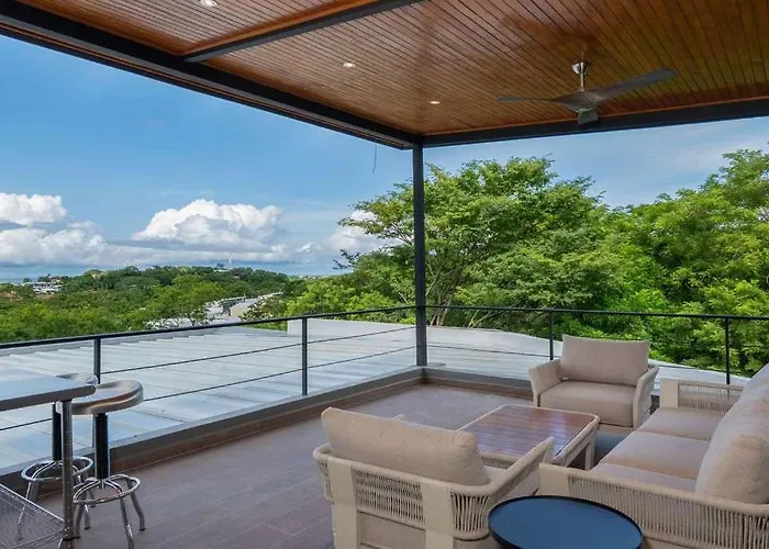 Сasa de vacaciones Mode Luxury 3-story House In *