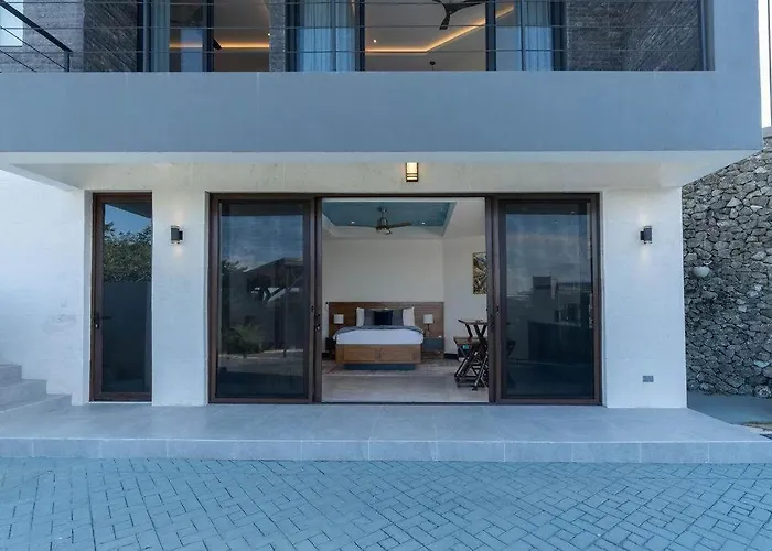 Mode Luxury 3-story House In Сasa de vacaciones *