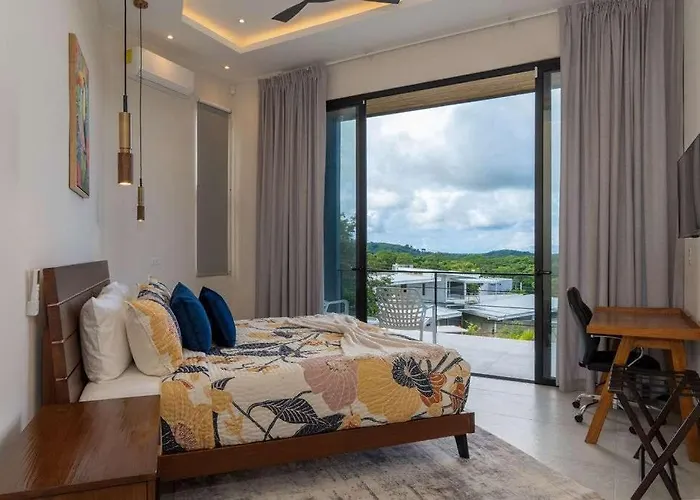 Mode Luxury 3-story House In Сasa de vacaciones *