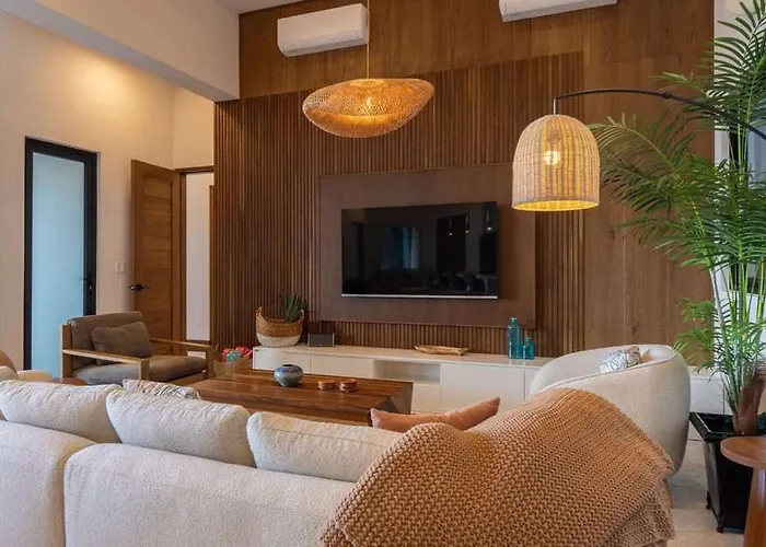 Mode Luxury 3-story House In Сasa de vacaciones